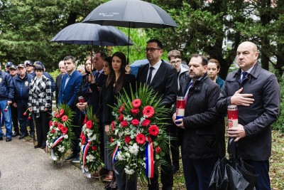 Polaganje vijenaca Bosanka (1).jpg